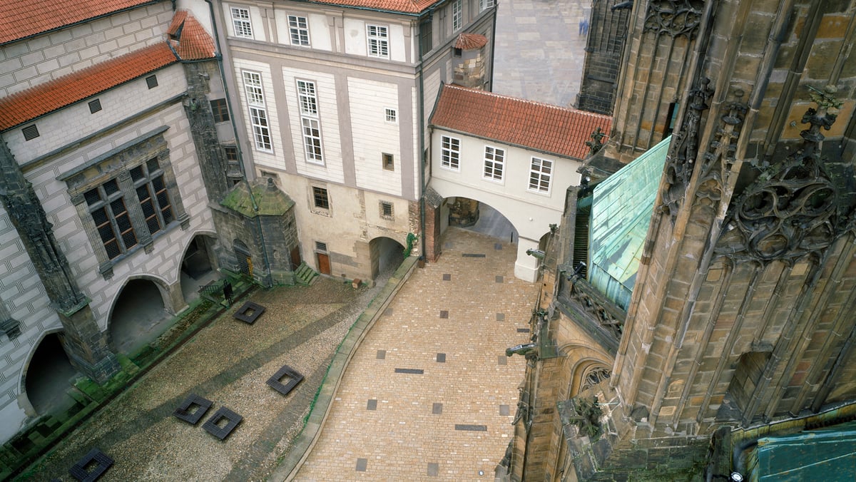 Úprava Jiřského náměstí a Vinařské ulice na Pražském hradě