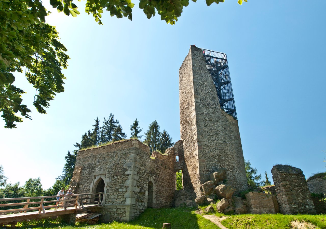 Vyhlídková věž na hradě Orlík u Humpolce