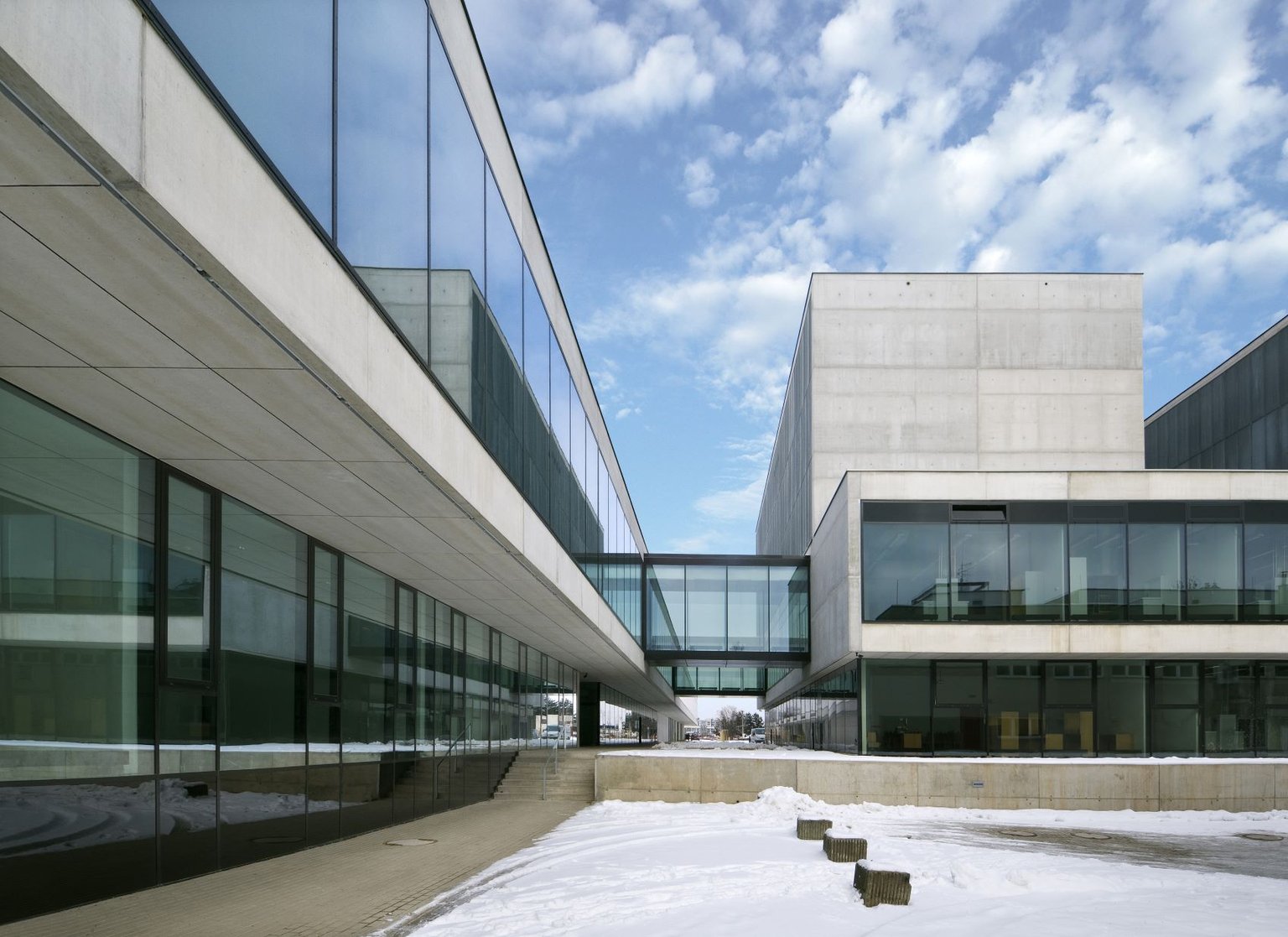 Zpracování návrhu řešení Fakulty chemicko-technologické Univerzity Pardubice v areálu univerzitního kampusu v Pardubicích-Polabinách