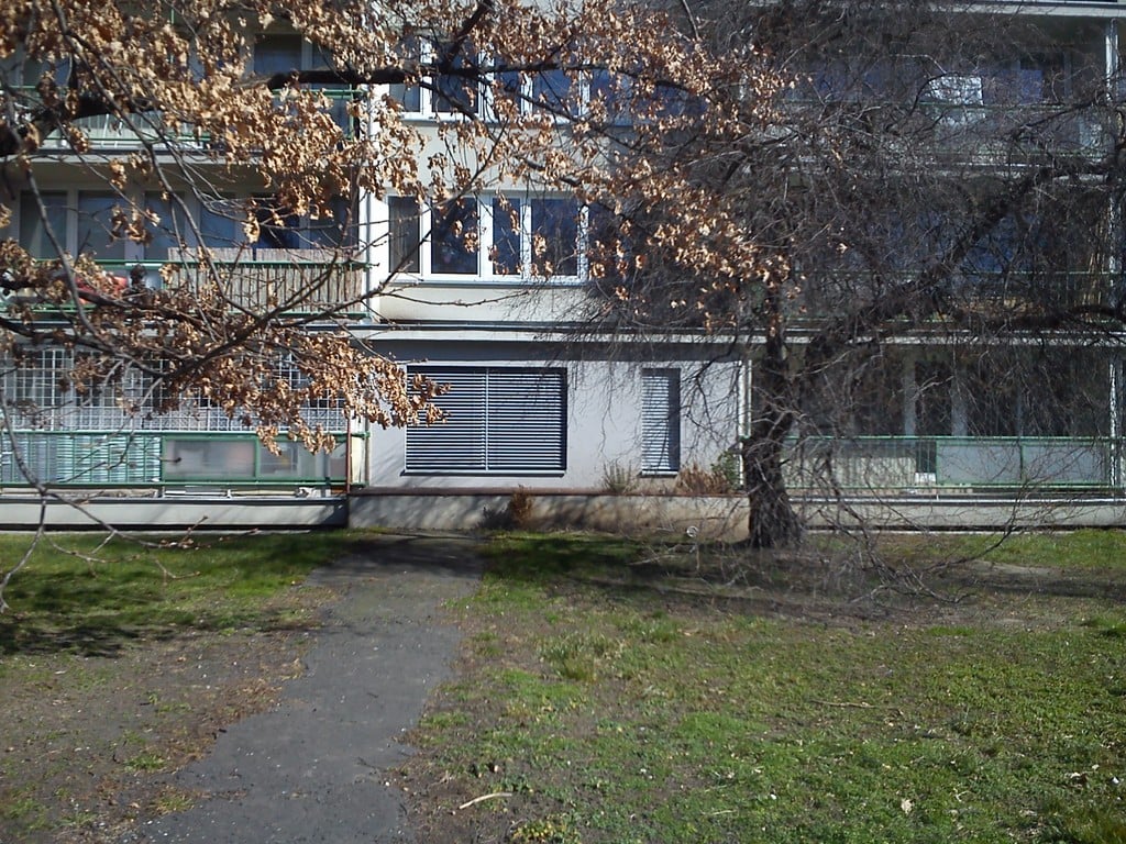Přestavba nebytového prostoru na byt na sídlišti Invalidovna v Praze