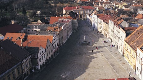 Řešení vnitřních prostor dvou náměstí v MPR Slavonice