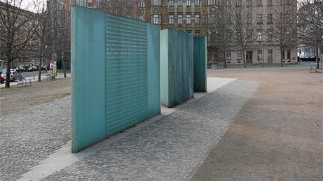 Pomník účastníkům prvního, druhého a třetího odboje v městě Brně